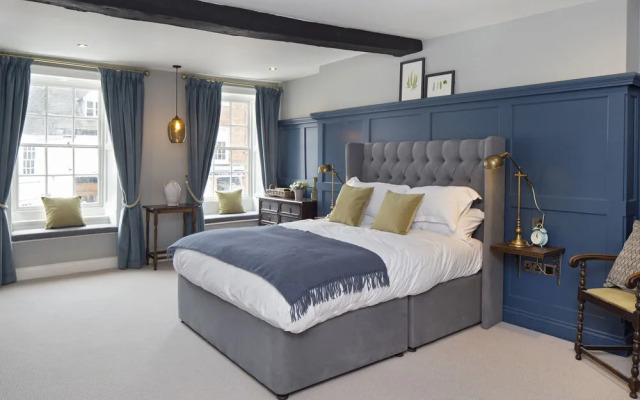 The George Townhouse