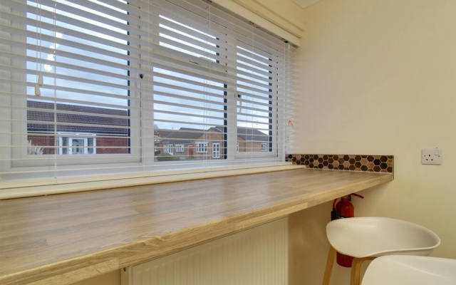 Cedar Drive, Holbeach - 1 to 4 - Self Catering