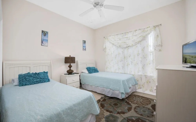 Wave Runner by Distinctive Beach Rentals