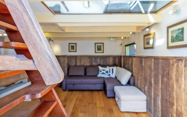 Snug Holiday Home in Nieuwvliet near Beach & Nature Reserve