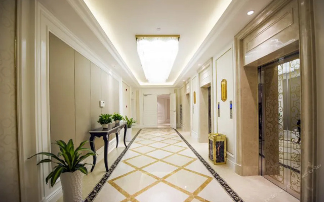 Vienna Hotel (Kevin International Branch, Yingchun West Road, Taizhou)