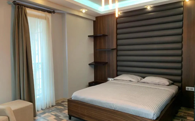 Arcadia Suit Taksim