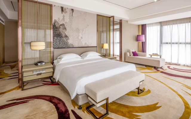 Crowne Plaza Yibin by IHG