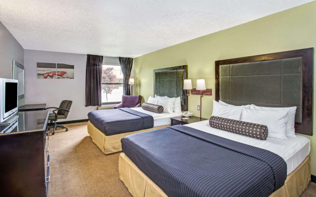 Days Inn by Wyndham Great Lakes Naval Base