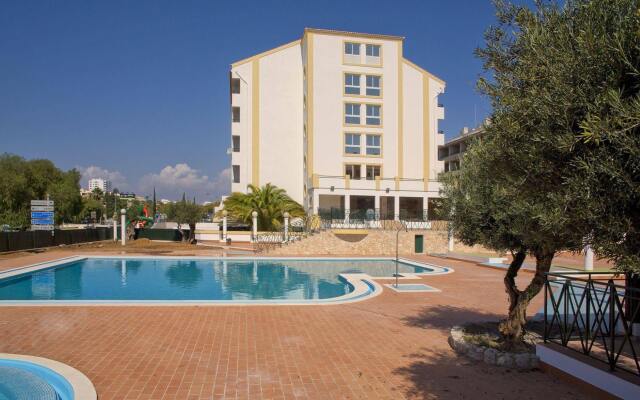 Ourabay Hotel Apartamento вид на фасад
