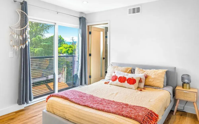 Luxurious Townhome