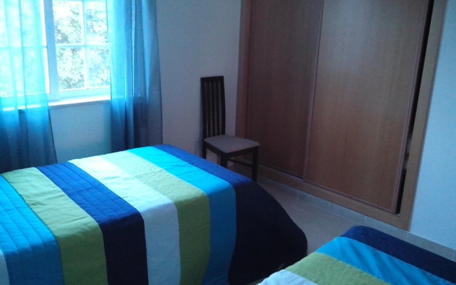Charming 2-bed Apartment in Olhos de Agua
