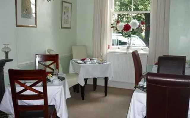 Alpine Lodge Guest House