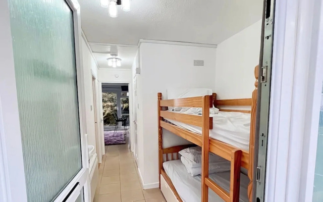 Beach Court Apartment