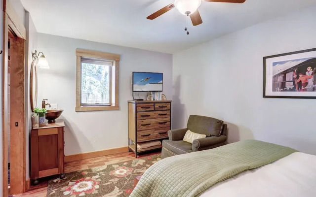 Sophie's Chalet 3 Bedroom Townhouse by Redawning