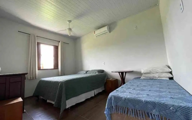 Casa Aconchegante 5 Min Praia com Churrasqueira