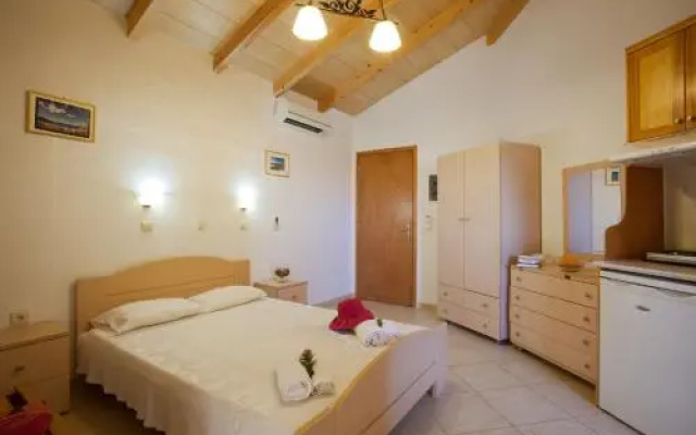 Castello Apartments & Studios