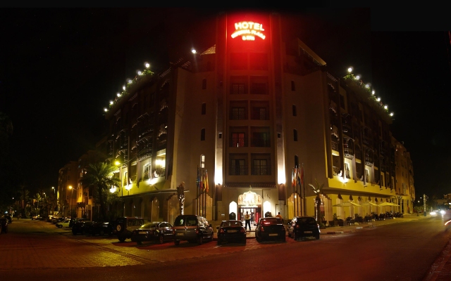 Imperial Plaza Hotel вид на фасад