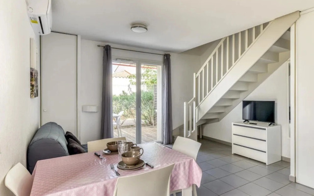 Escape With Pool, Gym & Balcony