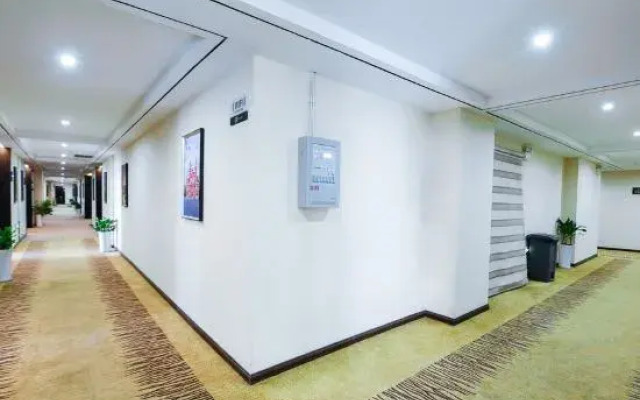 Liangjiang Yuepin Hotel (Chongqing Longhu Yuanzhu Branch)