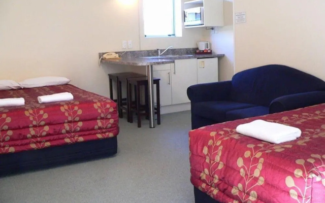 Coachmans Inn Motor Lodge