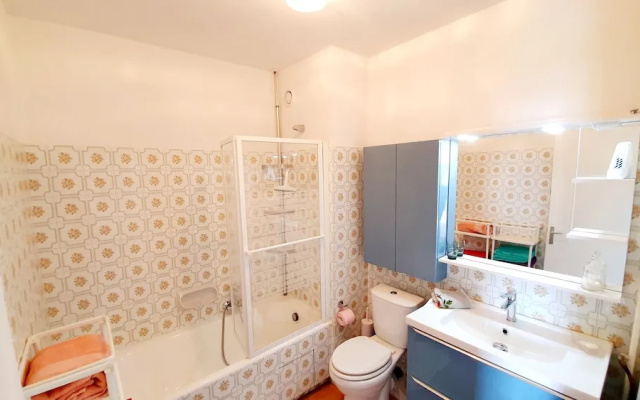 Beautiful 3-bedrooms Apartment, Sea View