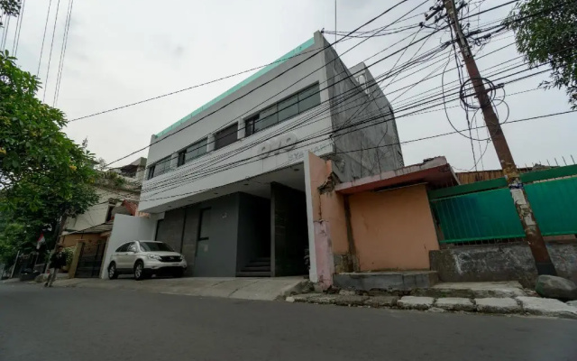 Oyo 1953 Residence Stasiun Tebet Syariah