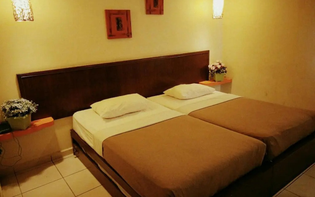 Newbridge Hotel