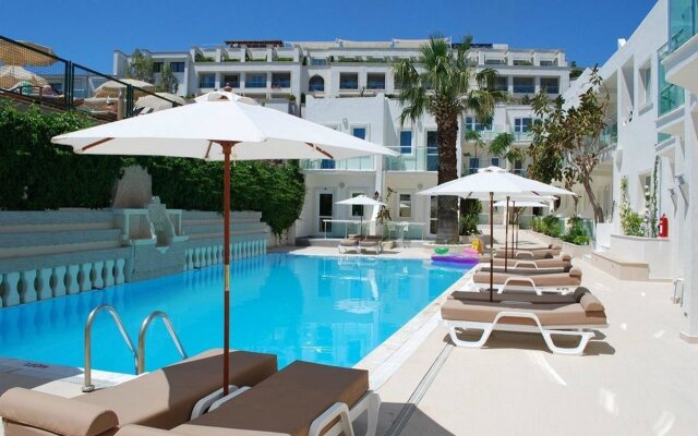 Erta Soyak Beach Hotel 2