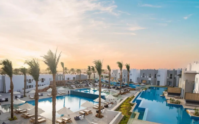 SUNRISE Tucana Resort - Posh Club