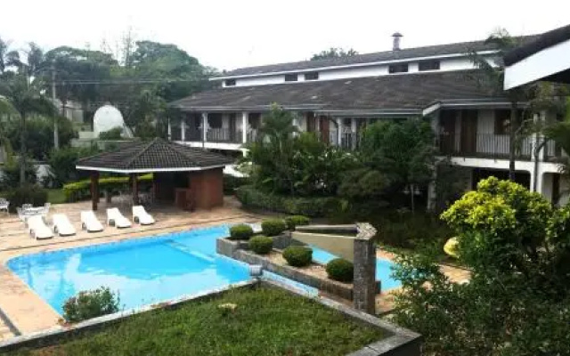 Bartholo Plaza Hotel