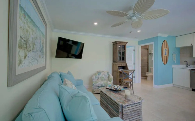 Lulu's Key House Green 1/1 Upstairs
