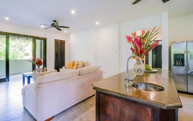 Makara Toucan Suite / 2nd Floor