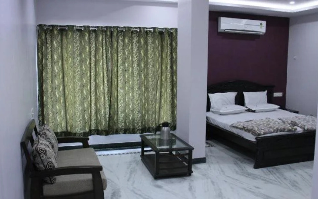 Hotel Gujrat