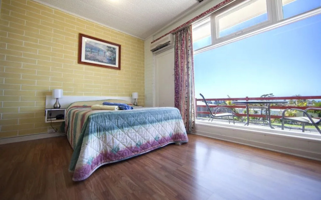 Oyster Court Apartments