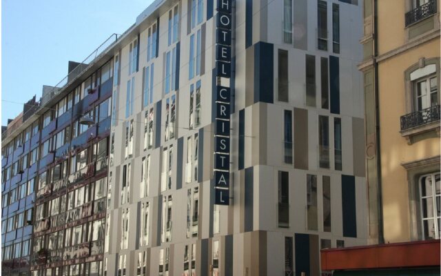 Hotel Cristal Design вид на фасад
