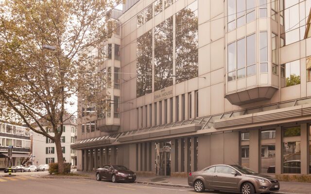 Отель EMA House Hotel Suites Швейцария, Цюрих - отзывы, цены и фото номеров - забронировать отель EMA House Hotel Suites онлайн вид на фасад