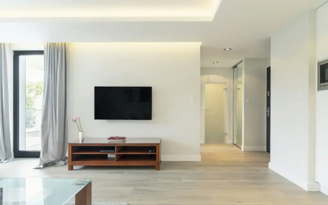 Luxury Apartments - Okrzei Residence