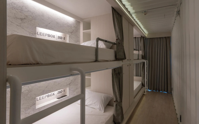 Sleep Box Sukhumvit 22