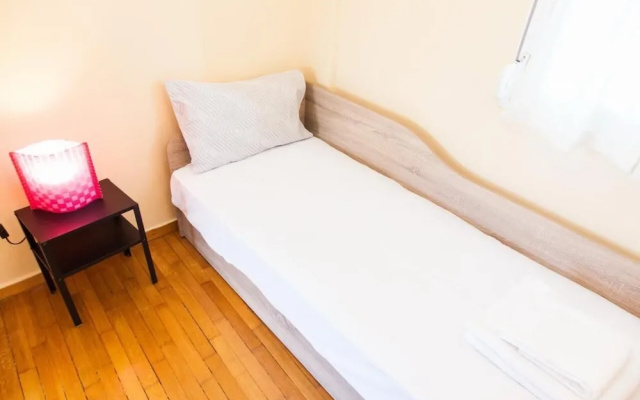 Bright apt w lovely view in Lycabettus
