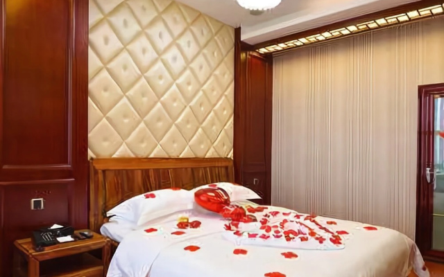 Bianjing Guomao Hotel (Kaifeng Xiaosongcheng Qingming Shangheyuan Store)