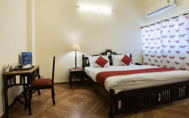 OYO 384 Hotel Noble House