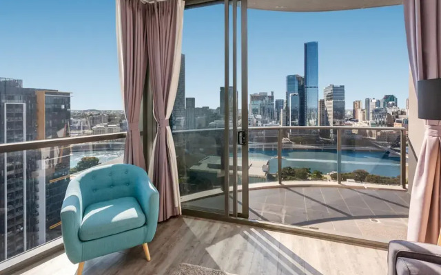 River-view Unit With Rooftop Pool Near Museums