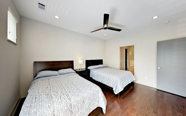 11th1008 3 Bedroom Townhouse