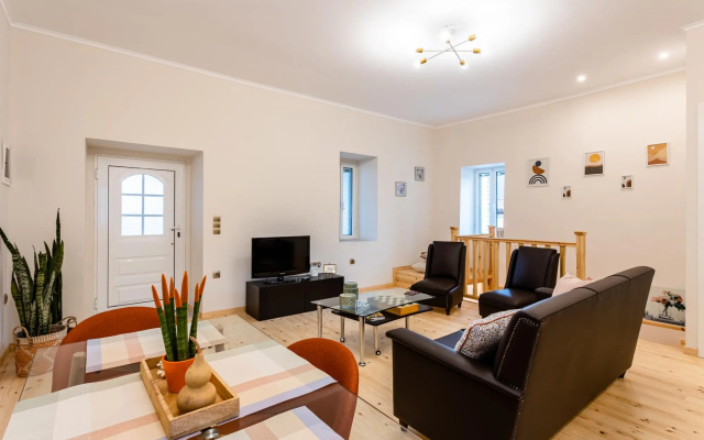 Valira Cozy Maisonette - Relaxing Vibes Getaway