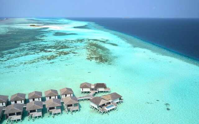 Le Meridien Maldives Resort & Spa 1