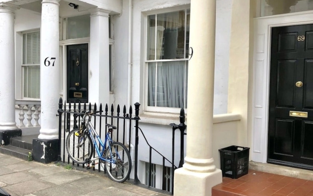 Victoria Station Apartment