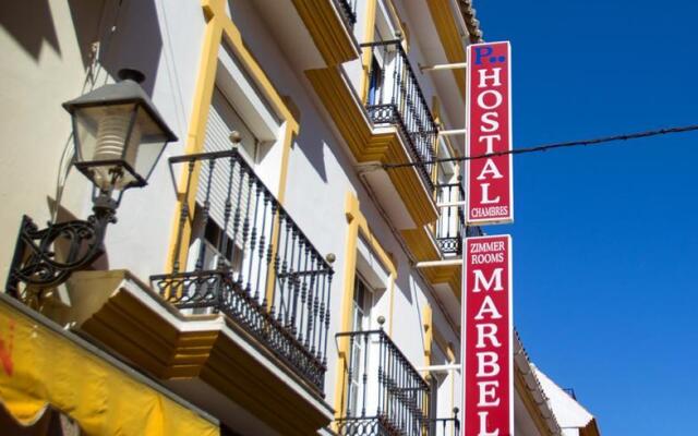 Отель Hostal Marbella Испания, Фуэнхирола - отзывы, цены и фото номеров - забронировать отель Hostal Marbella онлайн вид на фасад