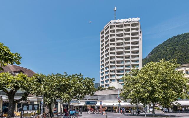 Metropole Swiss Quality Interlaken Hotel вид на фасад