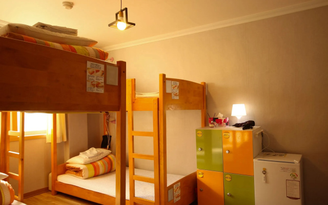 Yeha Guesthouse - Hostel