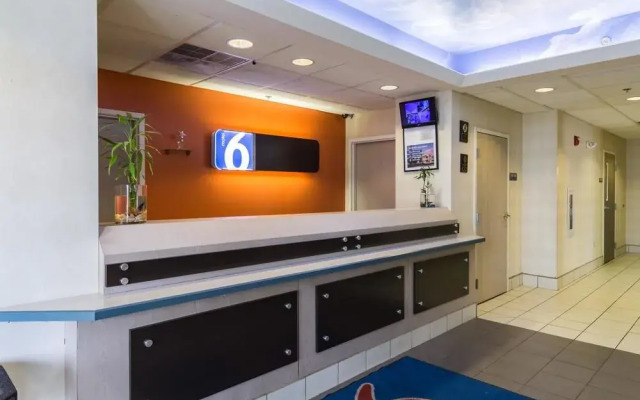 Motel 6 - Sandusky - Milan