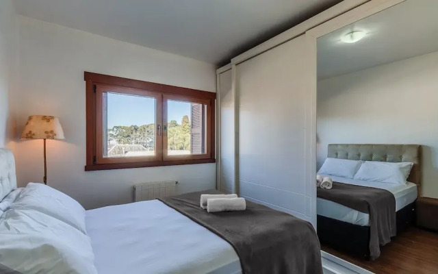 Cozy Apartment in Gramado - Cgr209