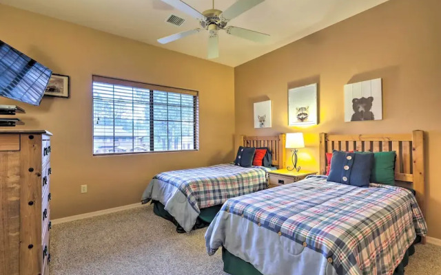 Pinetop Escape: Charming Mountain Condo w/ Balcony