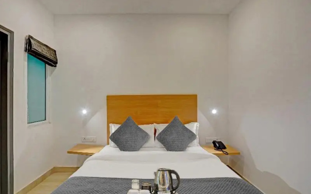 OYO Townhouse 409 Brostay Meera Bagh