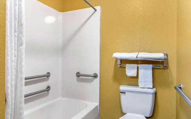 Econo Lodge Cuthbert